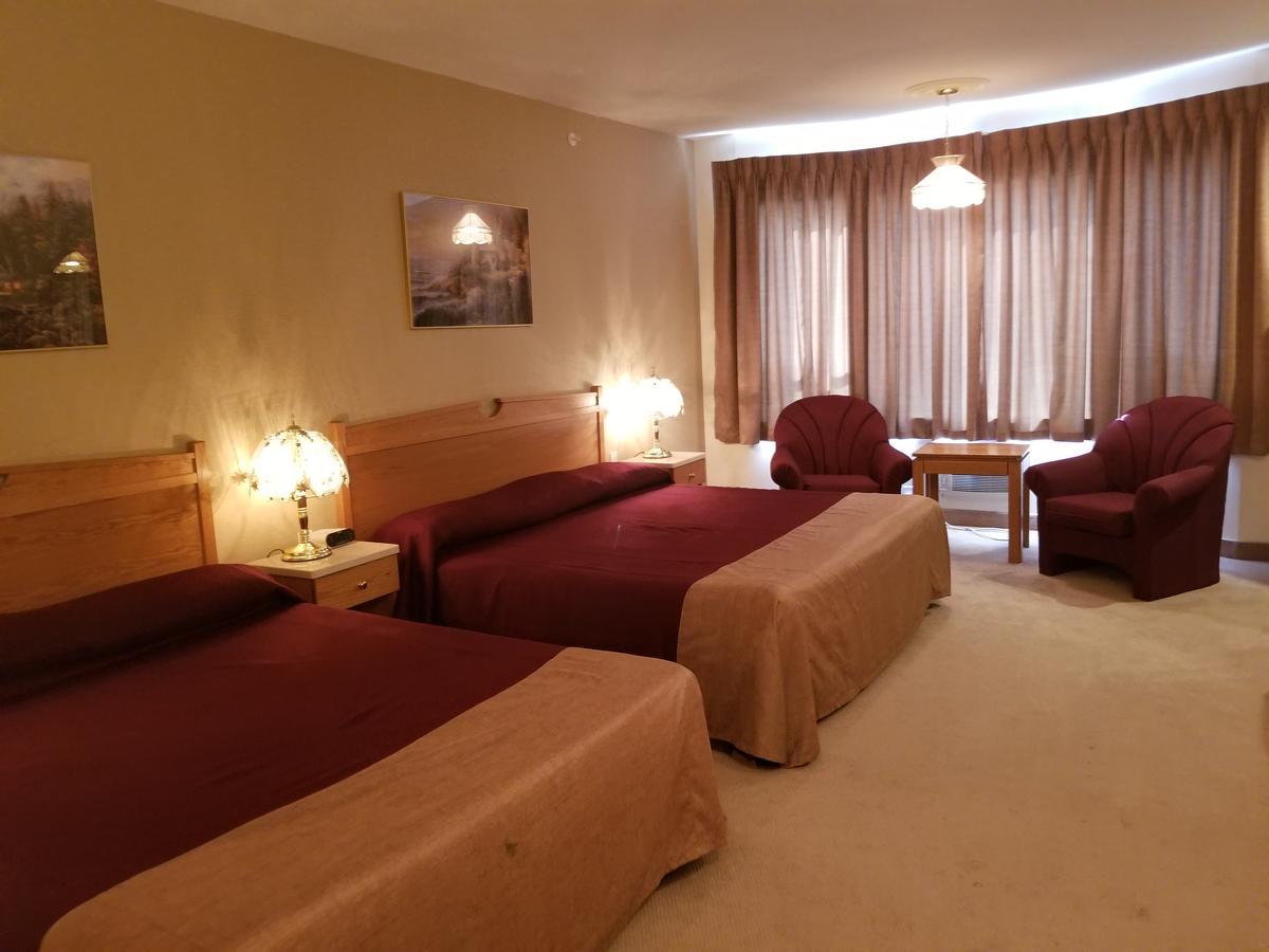 New Imperial Suites Whitecourt Εξωτερικό φωτογραφία