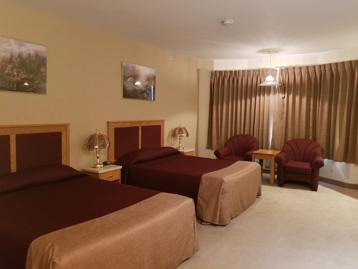 New Imperial Suites Whitecourt Εξωτερικό φωτογραφία