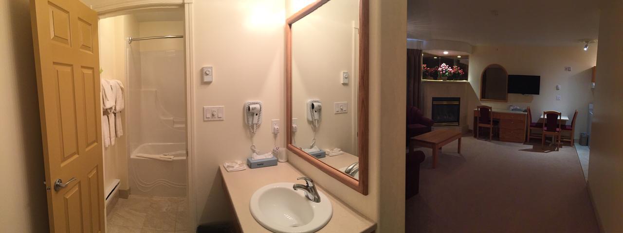 New Imperial Suites Whitecourt Εξωτερικό φωτογραφία