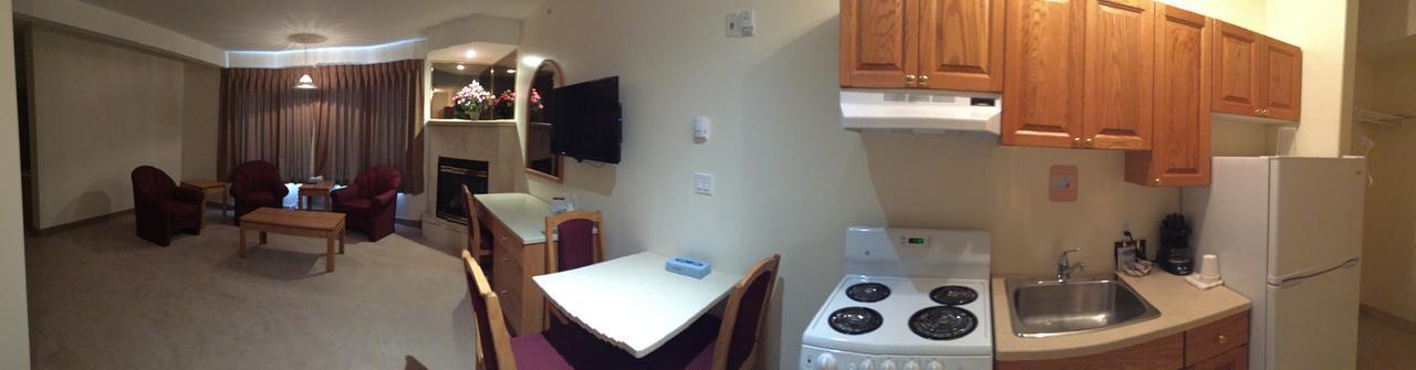 New Imperial Suites Whitecourt Εξωτερικό φωτογραφία