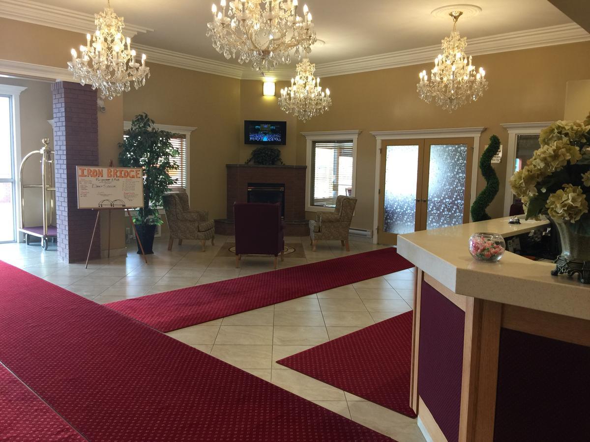 New Imperial Suites Whitecourt Εξωτερικό φωτογραφία